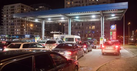 Inflacja przestała spadać. "Uderzający wzrost cen paliw"