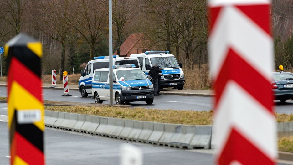 Potężny karambol w Niemczech. 25 aut uszkodzonych 