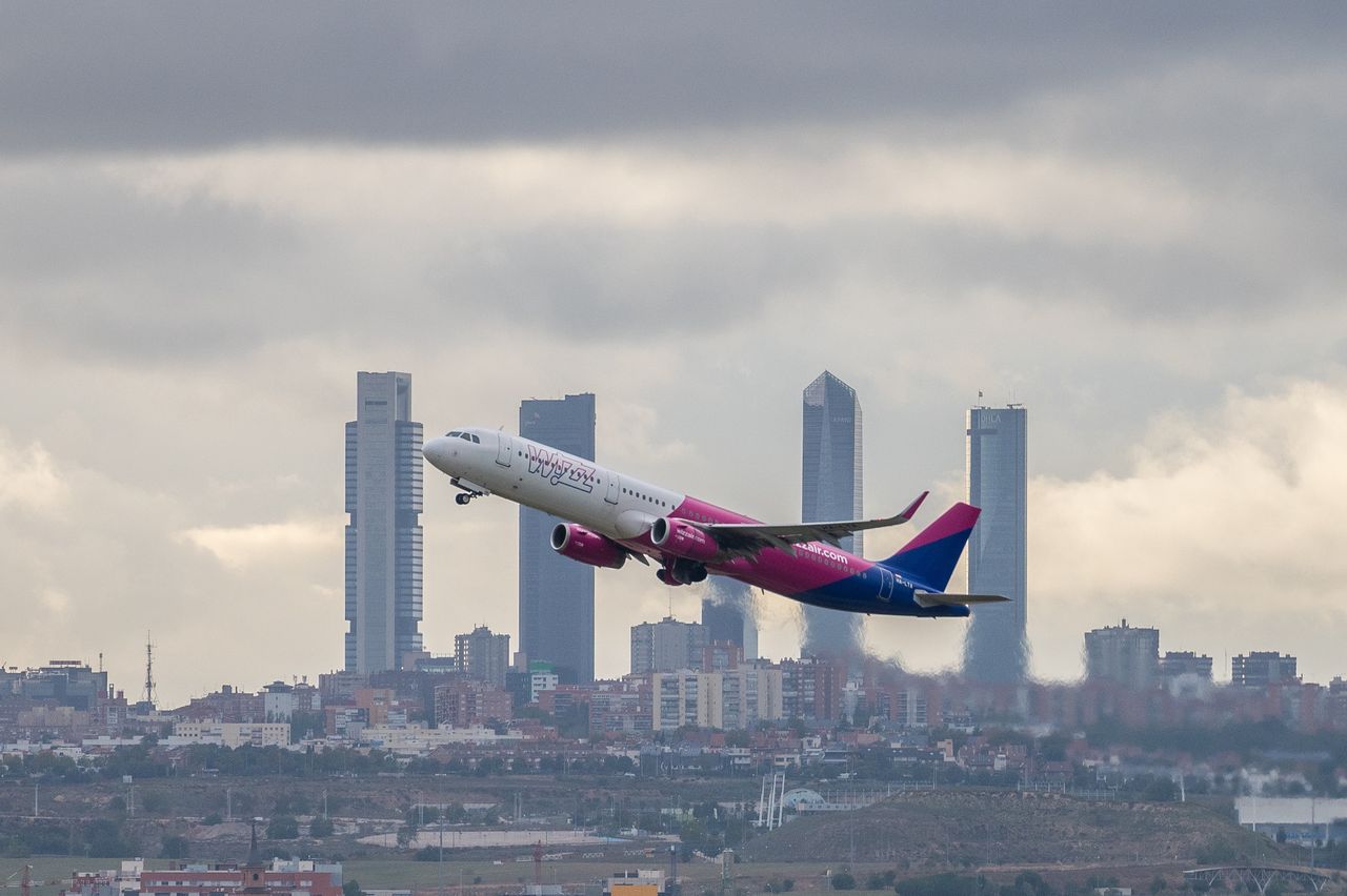 Wizz Air flight departure from Madrid airport