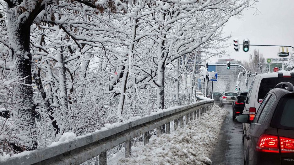 Pogoda. IMGW ostrzega przed oblodzeniem dróg