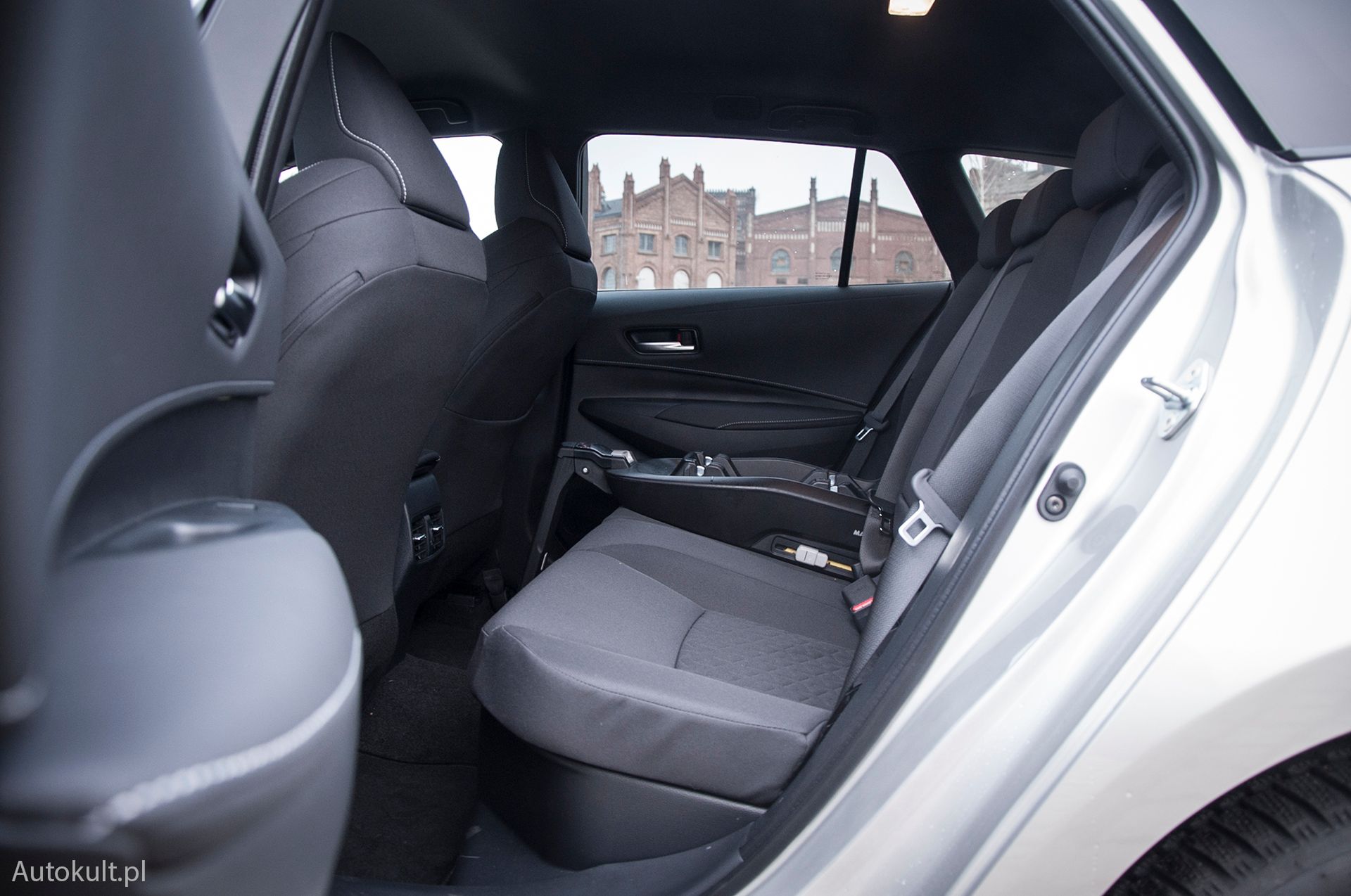 Suzuki Swace 1.8 Hybrid (2021) (fot. Mateusz Żuchowski)