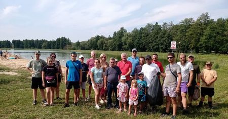 „Otoczenie ma znaczenie” – społeczna inicjatywa sprzątania zalewu w Jastkowie