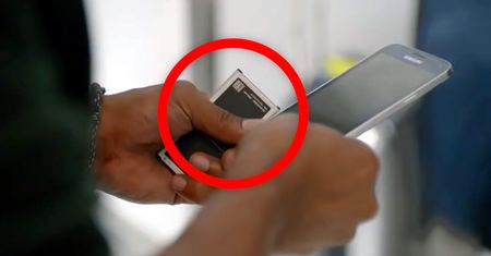 A jednak. Unia Europejska chce, byś mógł sam wymienić baterię w swoim smartfonie