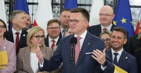 Hołownia w Sejmie. "15 października nie miało prawa się wydarzyć"