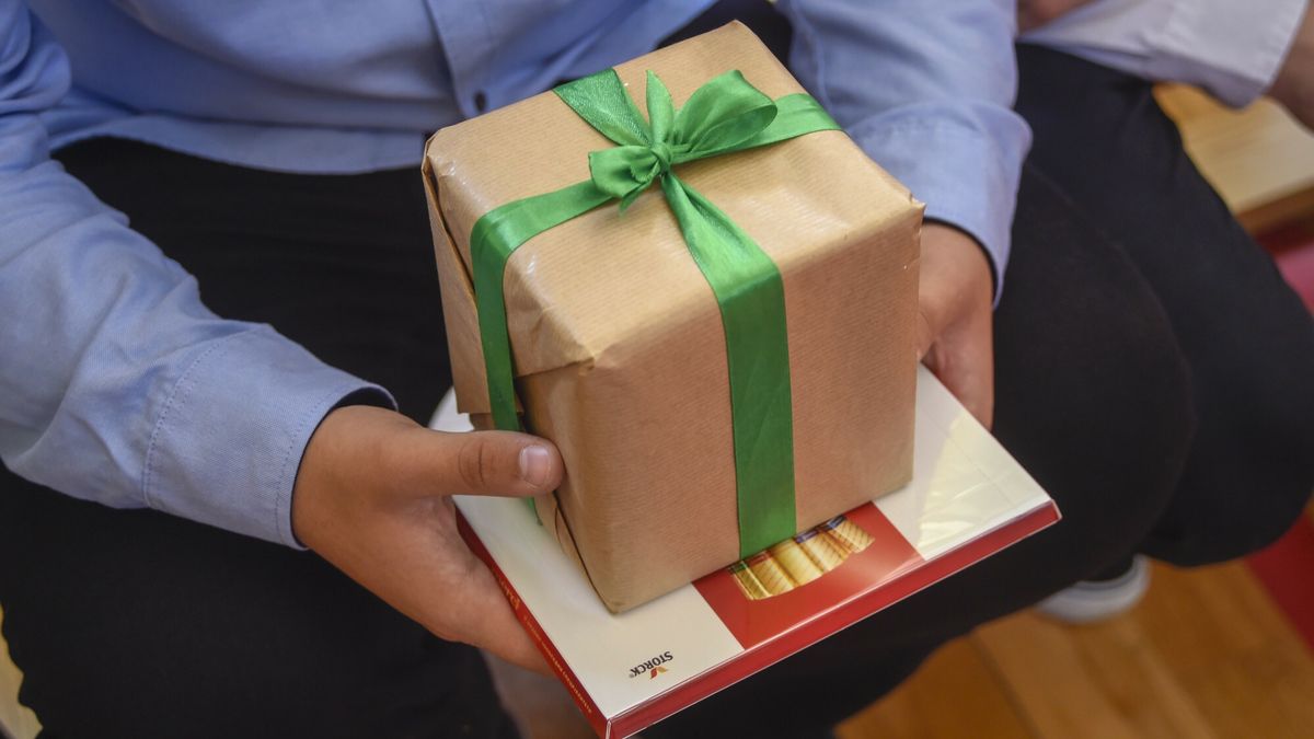 Zako?czenie roku szkolnego 2018/2019
19.06.2019 Gdansk Zakonczenie roku szkolnego w Szkole Podstawowej nr 43 i Gimnazjum nr 29  Fot  Maciej Kosycarz/KFP/Reporter
Maciej Kosycarz/KFP/REPORTER