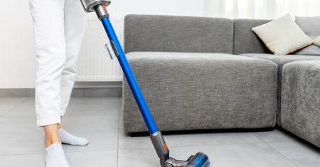 Domowe porządki w nowoczesnym stylu. Poznaj wszystkie możliwości odkurzacza pionowego