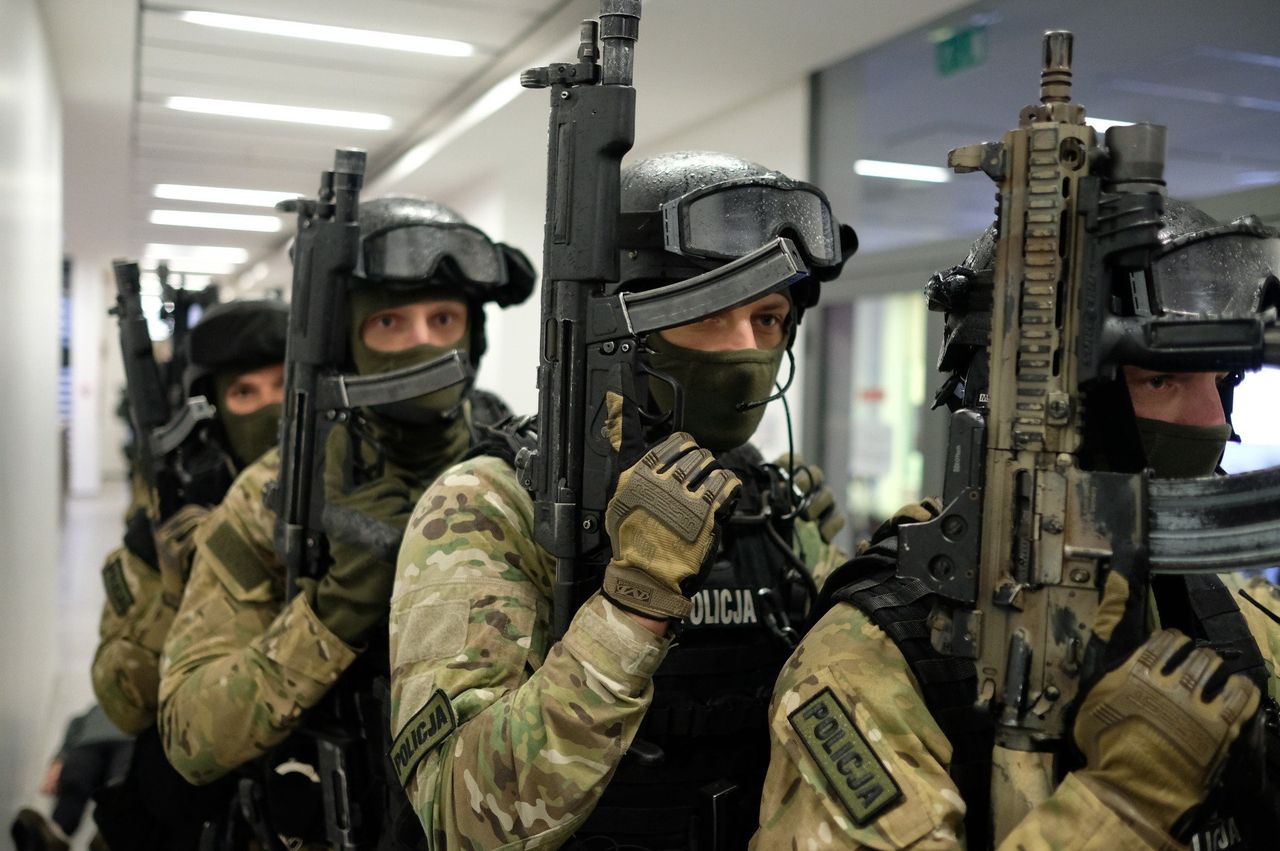 Władysławowo: Amunicja w restauracji. Policja zarządziła ewakuację