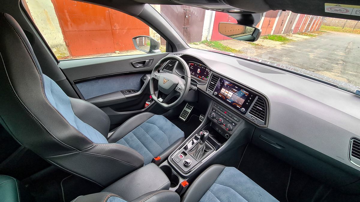 Cupra Ateca Limited Edition: Kamera 360 stopni z 3D, monitor jazdy i profile 1