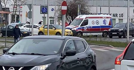 Taksówka potrąciła dziecko. 6-latka jechała na rowerze