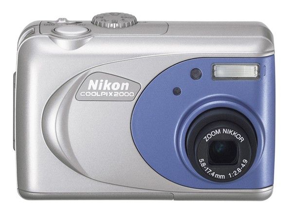 Nikon Coolpix 2000