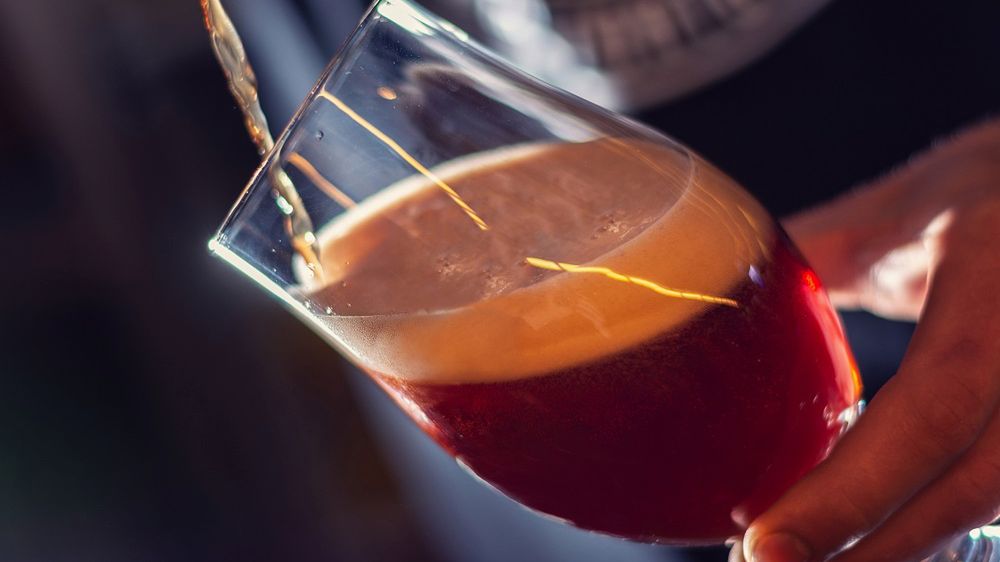 Regularnie sięgamy po ten napój latem. Tak obciążasz serce, wątrobę i trzustkę