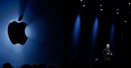 iPhone Xc, Xs i Xs Plus tegorocznymi smartfonami Apple