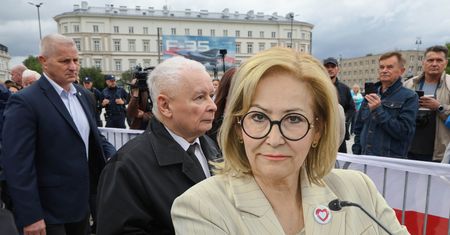 Posłanka KO chce ukarać Kaczyńskiego. Chodzi o miesięcznicę smoleńską