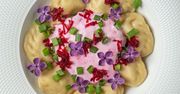 Takich pierogów jeszcze nie jadłeś. Różowy farsz zrobi wrażenie na każdym