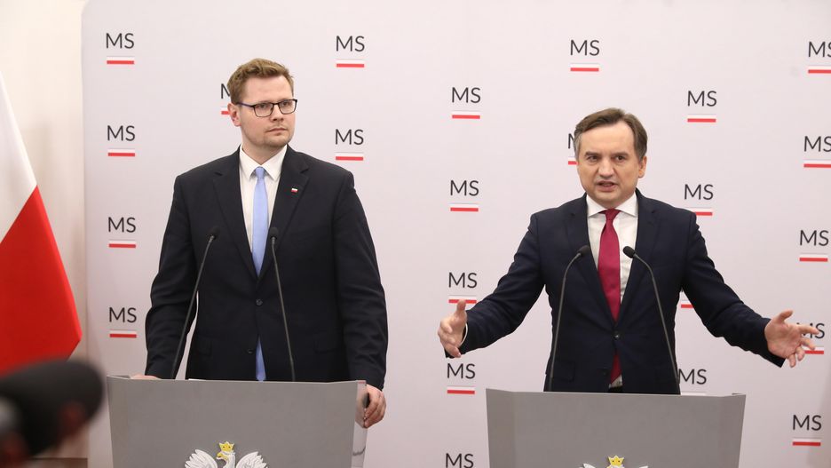 Zbigniew Ziobro i Michał Woś podejmowali decyzje ws. przekazania pieniędzy z Funduszu Sprawiedliwości do CBA