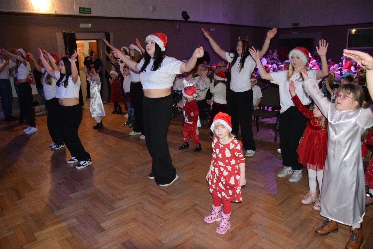 Mikołajki 2025 dla dzieci i młodzieży w Zduńskiej Woli Karsznicach