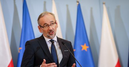 Koronawirus. Adam Niedzielski potwierdza słowa Jacka Sasina ws. lekarzy