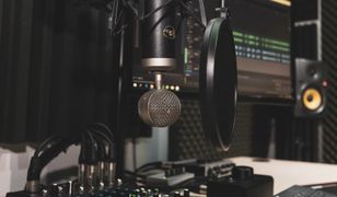 Pijany prowadził audycję, potem wsiadł za kółko. Miał 2,5 promila