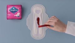 Nowa reklama Libresse przełamuje tabu w reklamie podpasek (wideo)