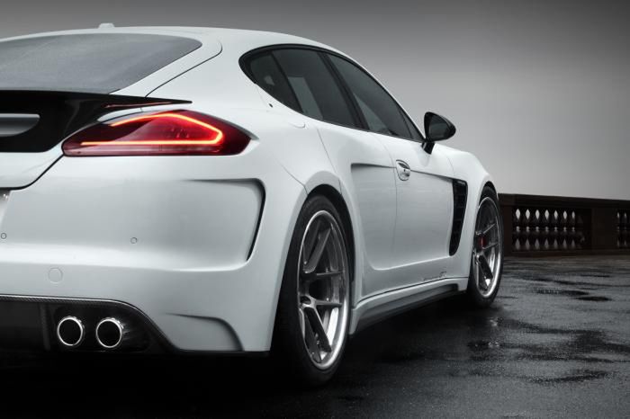 Porsche Panamera z pakietem TopCar Stingray GTR