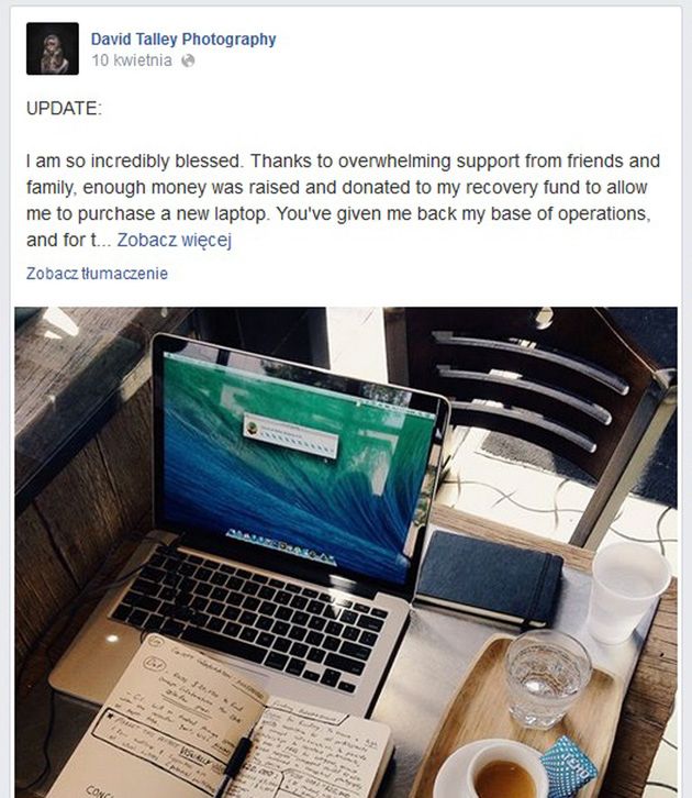 Wpis na facebooku ze zdjęciem nowego laptopa, jaki sprezentowali Davidowi jego znajomi i rodzina.