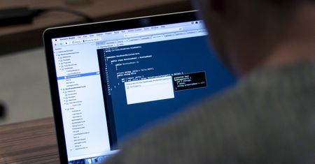 Programiści w Polsce stawiają sprawę jasno: albo podwyżka, albo zmiana pracy