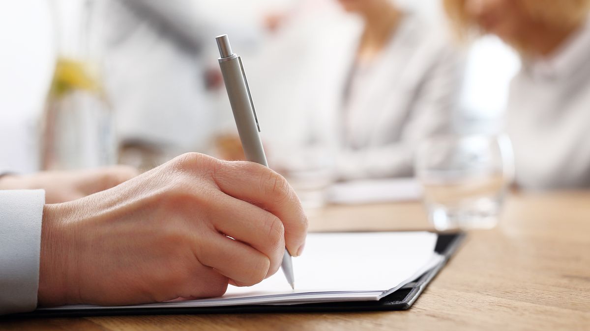 ola20
podpisywanie, dokument, umowa, podpis, finanse, kredyt, tranzakcja, adwokat, prawnik, notariusz, ludzie, rekrutacja, poszukiwanie pracy, rozmowa kwalifikacyjna, bizneswoman, biznes, podpisanie umowy, etat, pracownik, biuro, kobieta, specjalista, biznesowe, sala konferencyjna, doradca, sekretarka, praca biurowa, firma, kaukaski, dress code, asystentka, siedzi, ludzie biznesu, analityk, kontrakt