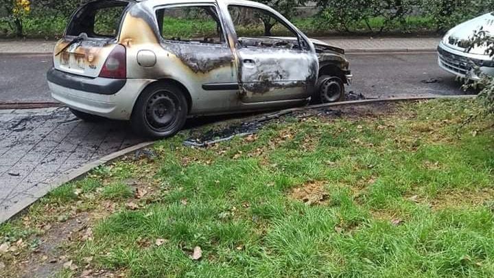 Warszawa. W nocy doszło do pożaru samochodu
