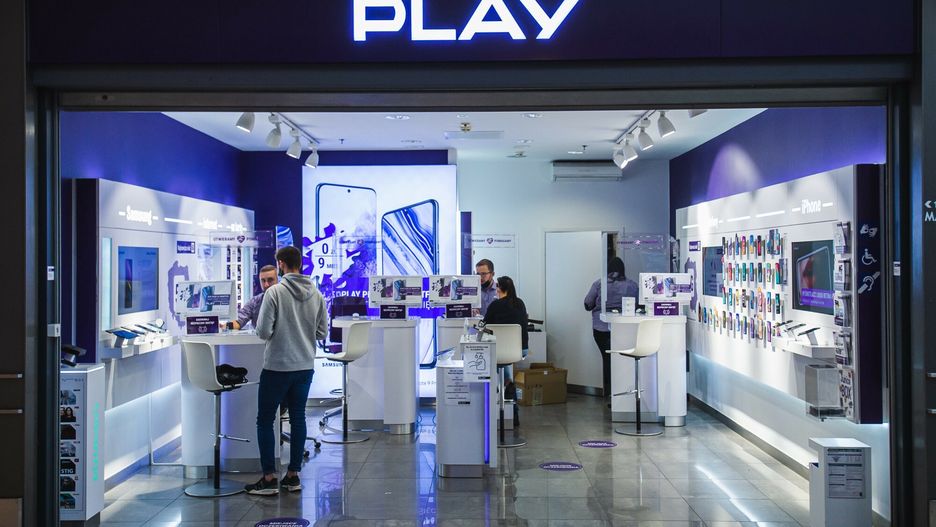 Play podnosi ceny usług