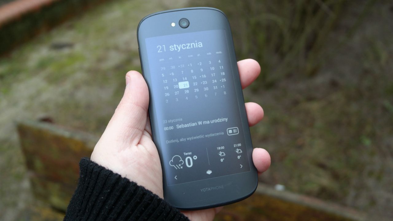 YotaPhone 2 - telefon o dwóch twarzach. Test i recenzja smartfona z ekranem E Ink 17