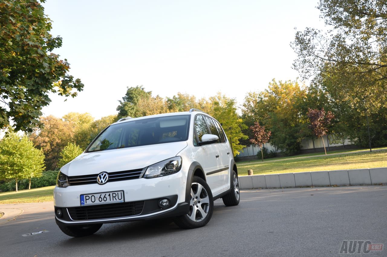 VW Cross Touran