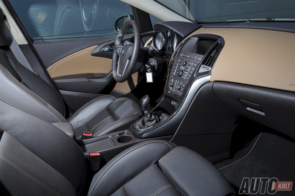 Opel Astra Sedan