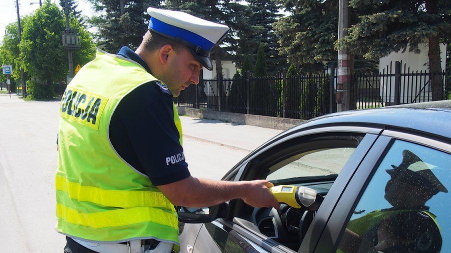 Policja codziennie zatrzymuje pijanych kierowców