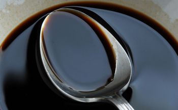 Włosi dodają do wszystkiego "płynne złoto". Spowalnia starzenie