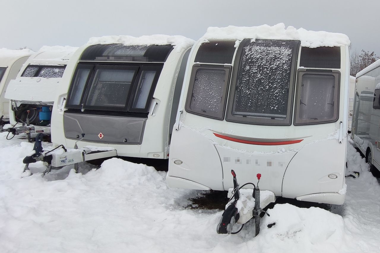 "Kempingi z przekrętem: CBŚP rozbija międzynarodowy szlak skradzionych przyczep"