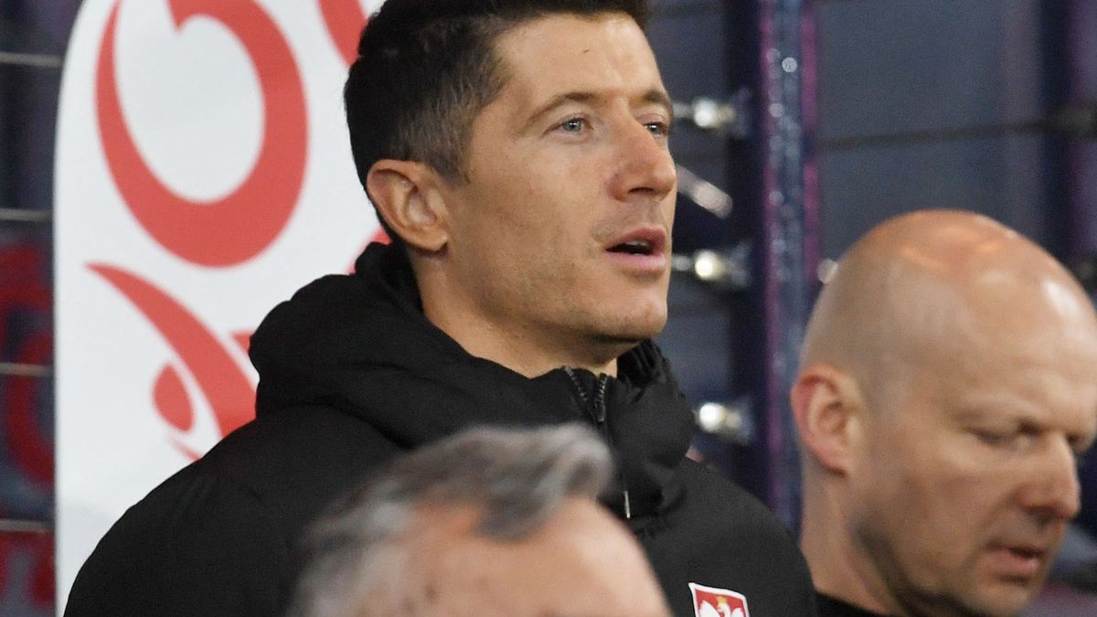 GLASGOW, SCOTLAND - MARCH 24: Poland's Robert Lewandowski during the anthems during an International Friendly between Scotland and Poland at Hampden Park, on March 24, 2022, in Glasgow, Scotland. (Photo by Craig Foy/SNS Group via Getty Images)
