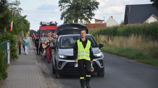 Dalewo: Odpust Przemienienia Pańskiego. Do miejscowej parafii pielgrzymowali wierni z sąsiedniej Mórki
