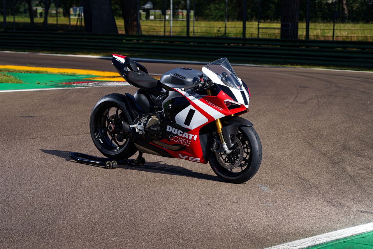 Ducati's Panigale v2: A final tribute with The Superquadro edition