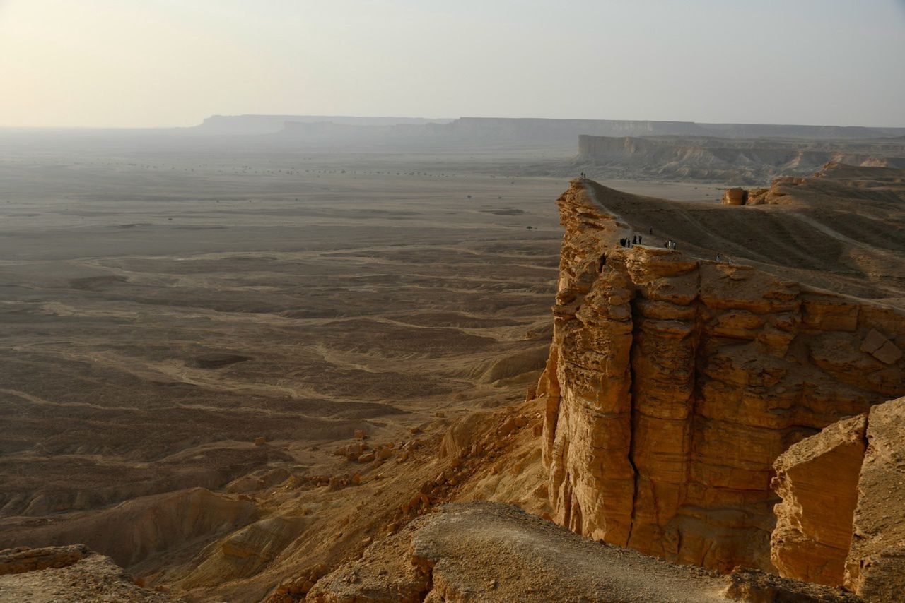 Krawędź świata to ciągnące się kilometrami pasmo urwisk