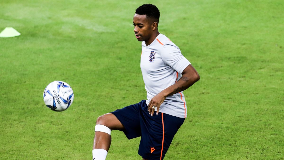 ATHENS, GREECE - AUGUST 12: Robinho of Medipol Basaksehir attends a training session ahead of the UEFA Champions League 3rd qualifying round match against Olympiacos at Karaiskakis Stadium in Athens, Greece on August 12, 2019. (Photo by Andreas Papakonstantinou/Anadolu Agency via Getty Images)