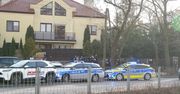Policja przed kolejnym domem Ziobry. Ten był wówczas w siedzibie prawicowej telewizji
