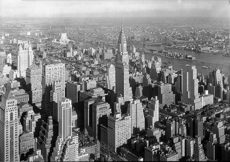 Chrysler Building w 1932 roku