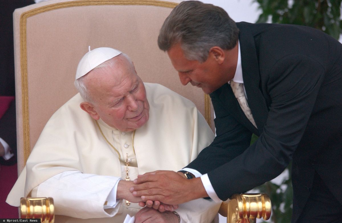 Aleksander Kwaśniewski z papieżem Janem Pawłem II