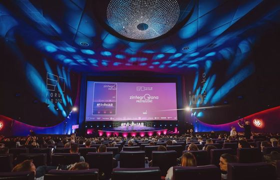Zintegrowana przyszłość branży reklamy cyfrowej. Jakie odpowiedzi przyniosło Forum IAB 2025?