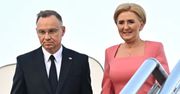 Andrzej Duda z małżonką odwiedzili Chiny. Agata Kornhauser-Duda zaprezentowała się w łososiowej sukience. Udana stylizacja? (ZDJĘCIA)