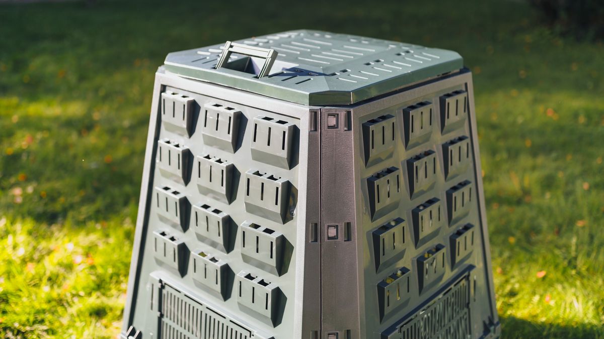 kompostownik kompost ogród jesień 