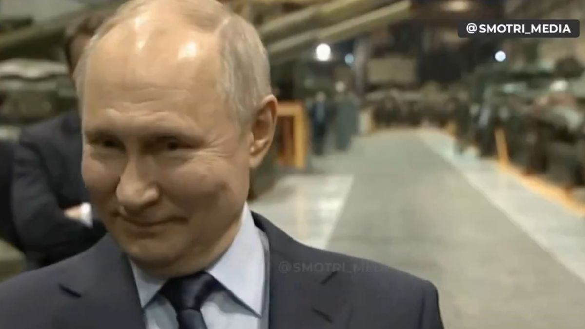 Władimir Putin poucza jednego ze swoich obywateli