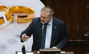 Rząd chce ułatwić rozwody. PiS: To groźny sygnał dla społeczeństwa