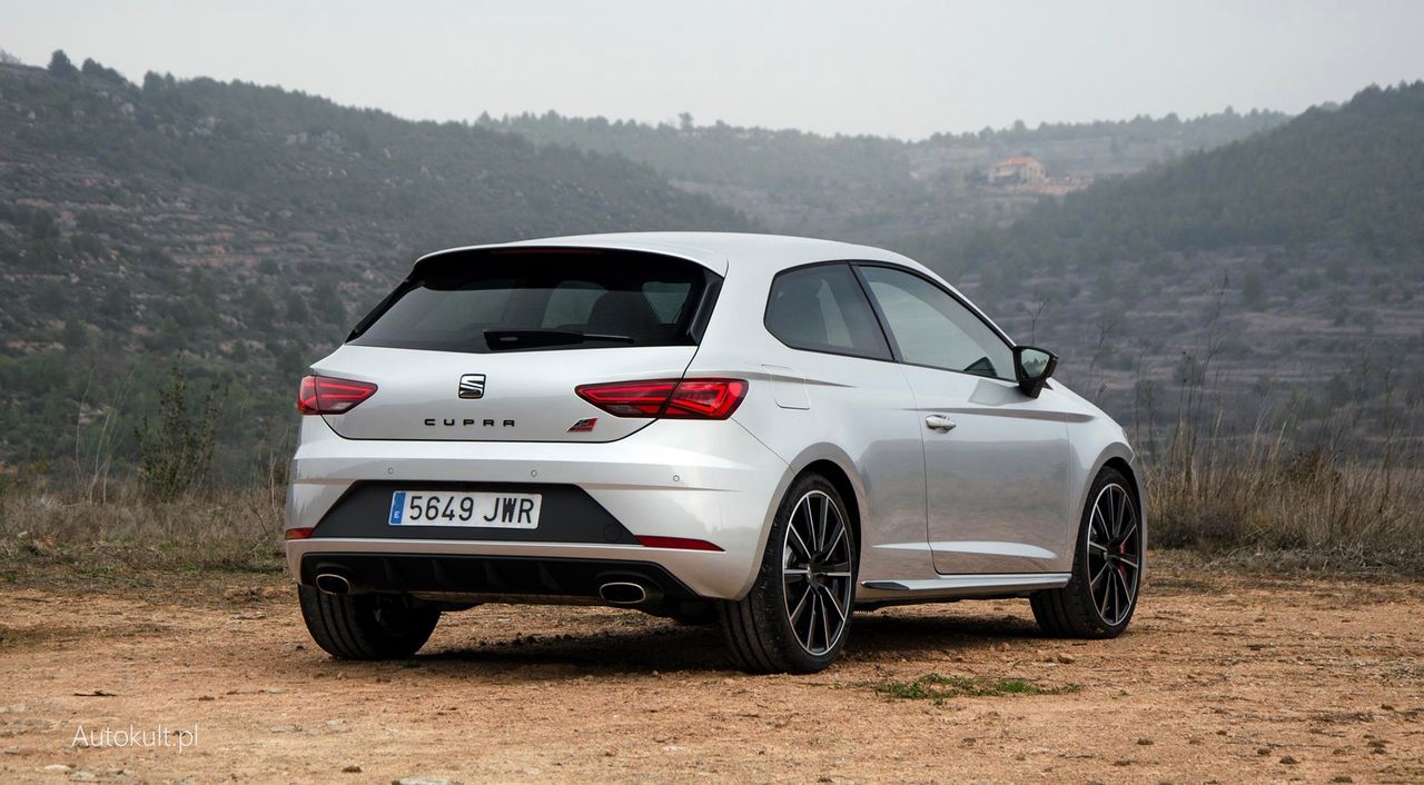 Seat Leon Cupra 300 - zdjęcia z pierwszych jazd