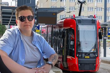 Pijana podróżowała z dzieckiem. Zareagowali pasażerowie i motornicza